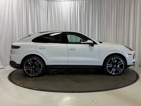 Certified 2022 Porsche Cayenne Coupe image 30