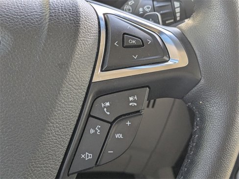 Used 2019 Ford Edge Titanium w/ Cold Weather Package image 25