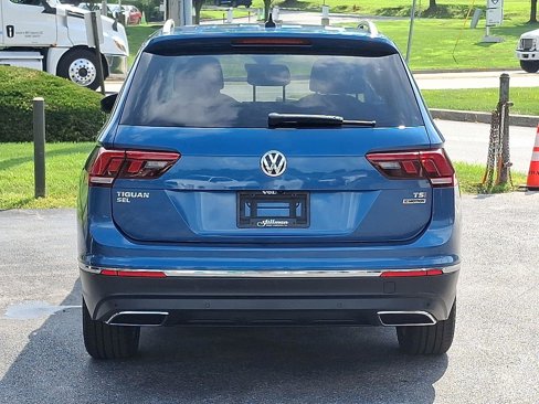 Used 2018 Volkswagen Tiguan SEL Premium image 5