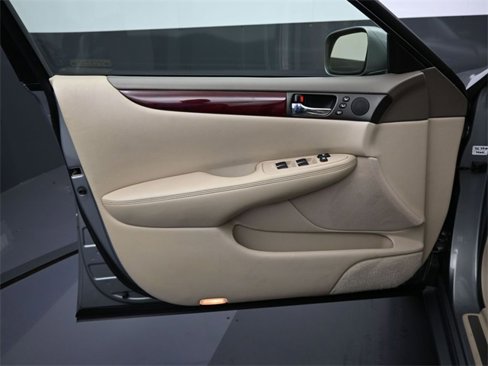 Used 2004 Lexus ES 330 image 22