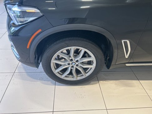 Used 2022 BMW X5 xDrive40i w/ Premium Package image 16