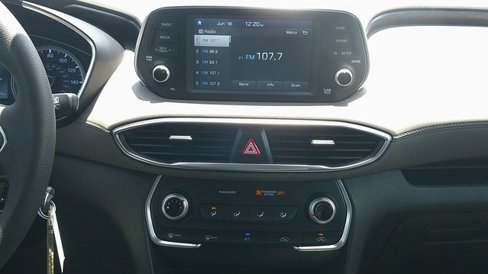 Used 2019 Hyundai Santa Fe SE image 11