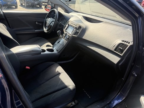 Used 2015 Toyota Venza LE image 38