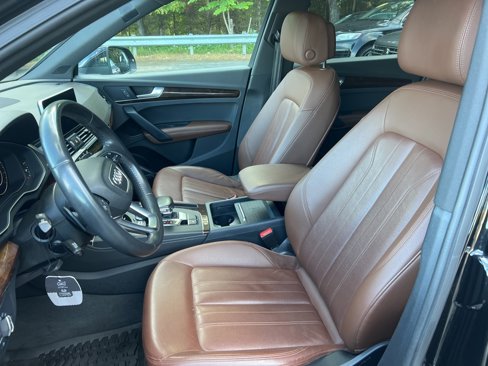 Used 2020 Audi Q5 2.0T Premium Plus w/ Premium Plus Package image 4