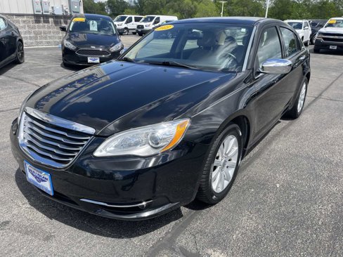 Used 2013 Chrysler 200 Limited image 7