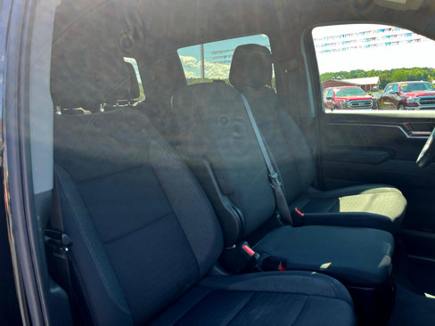 Used 2023 Chevrolet Silverado 1500 LT image 30