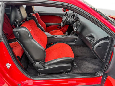 Used 2016 Dodge Challenger SRT Hellcat image 18