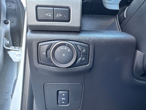 Used 2017 Ford F150 Raptor w/ Equipment Group 802A Luxury image 37