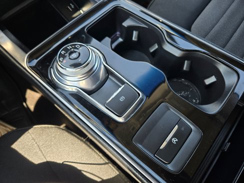Used 2019 Ford Edge SE image 31