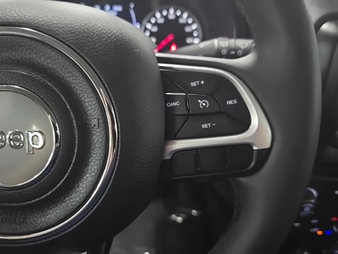 Used 2020 Jeep Renegade Latitude image 21