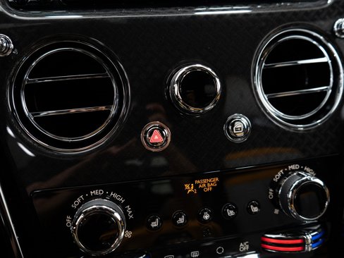 New 2025 Rolls-Royce Cullinan Black Badge image 43