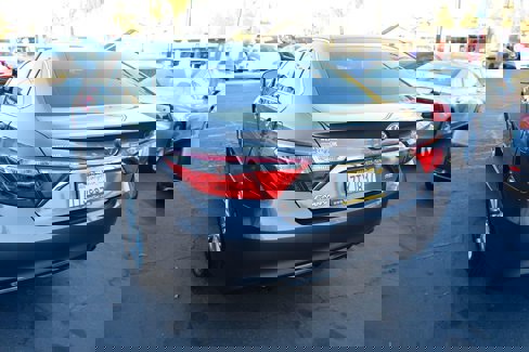 Used 2016 Toyota Camry SE image 5
