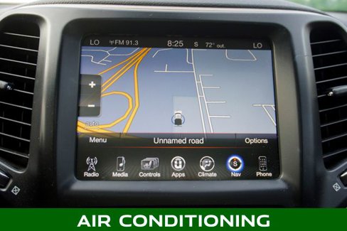 Used 2017 Jeep Cherokee Limited w/ Safetytec Group image 16