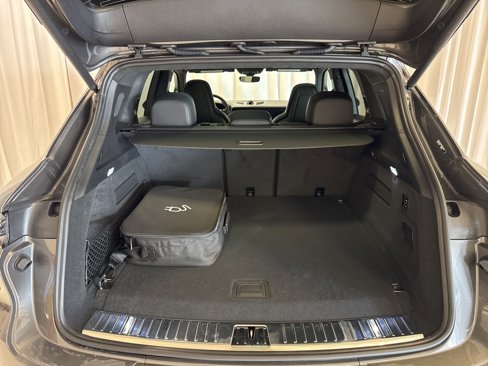 New 2025 Porsche Cayenne Turbo image 27
