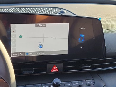 New 2025 Hyundai Elantra SEL image 18