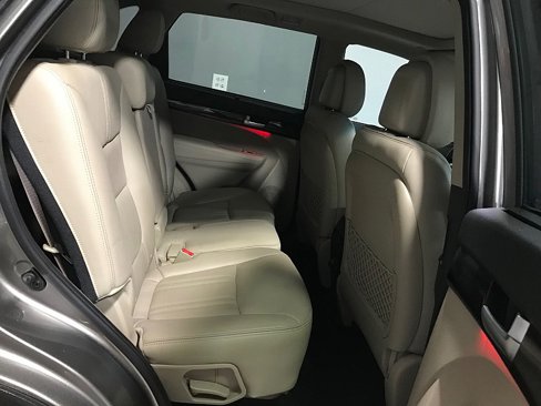 Used 2014 Kia Sorento EX w/ EX V6 Touring Package image 17