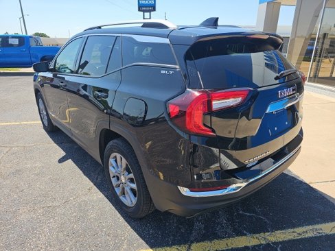 Used 2023 GMC Terrain SLT image 5
