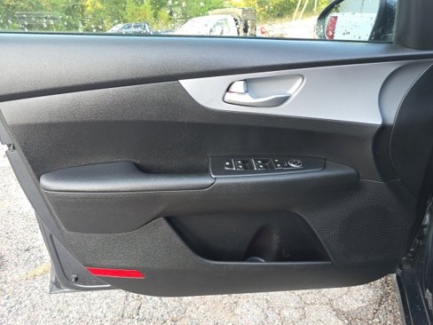 Used 2023 Kia Forte LXS w/ LXS Technology Package image 23