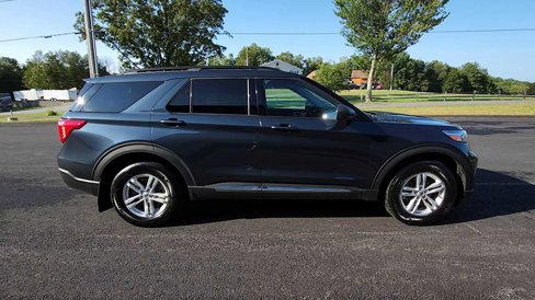 Used 2022 Ford Explorer XLT image 9