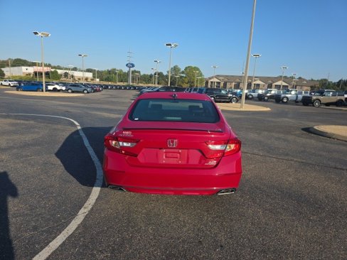 Used 2021 Honda Accord Sport image 4