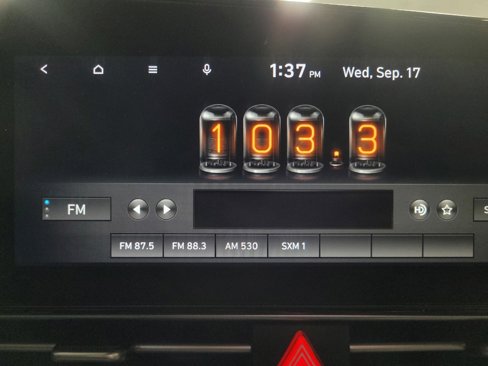 Used 2023 Hyundai Elantra SEL w/ Convenience Package image 25
