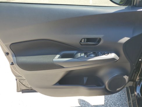 Certified 2024 Nissan Kicks S image 14