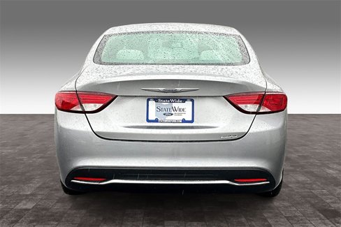 Used 2015 Chrysler 200 Limited image 27