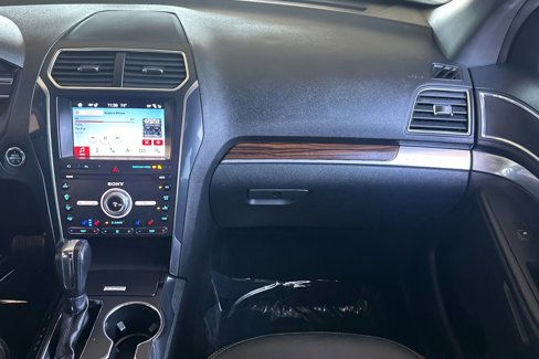 Used 2019 Ford Explorer Limited w/ Class III Trailer Tow Package image 35