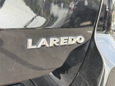 Used 2021 Jeep Grand Cherokee Laredo image 18