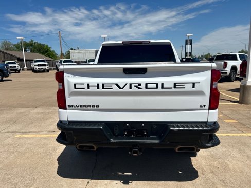 Used 2021 Chevrolet Silverado 1500 LT Trail Boss w/ LPO, Dark Essentials Package image 8