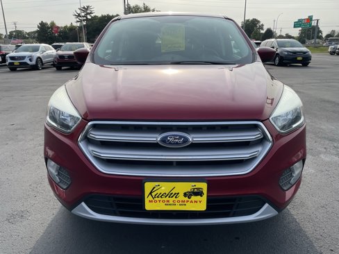 Used 2017 Ford Escape SE image 3