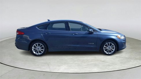 Used 2019 Ford Fusion SE image 7