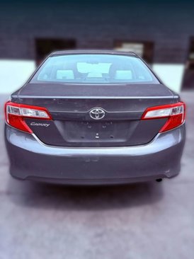 Used 2013 Toyota Camry L image 4