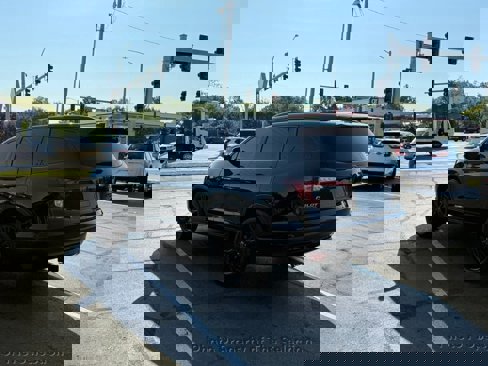 Used 2020 Honda Pilot Black Edition image 11