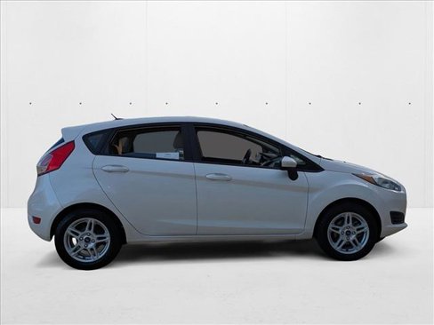 Used 2018 Ford Fiesta SE image 4
