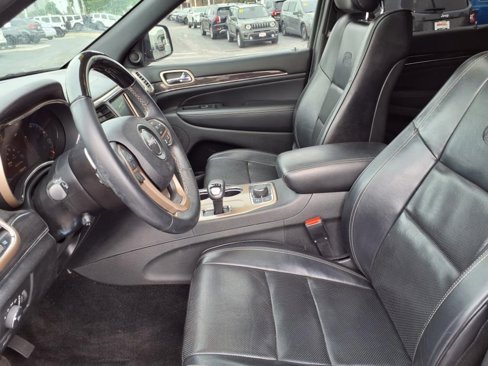 Used 2015 Jeep Grand Cherokee Overland w/ Advanced Technology Group image 9
