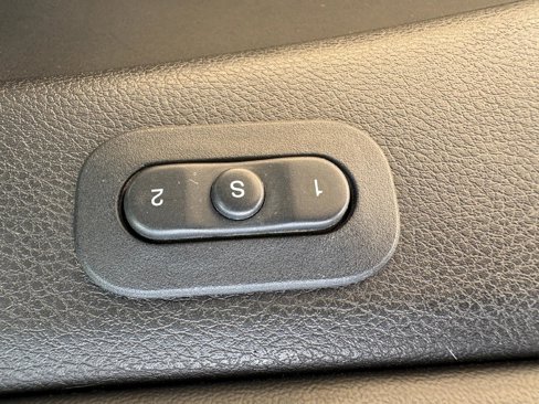 Used 2018 Jeep Grand Cherokee Limited image 22