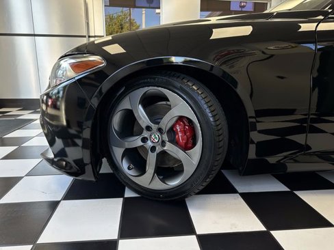 Used 2018 Alfa Romeo Giulia image 49