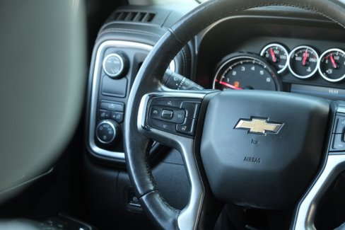 Used 2020 Chevrolet Silverado 1500 LT w/ Texas Edition image 9