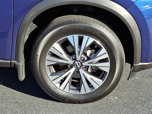 Used 2022 Nissan Rogue SV image 8