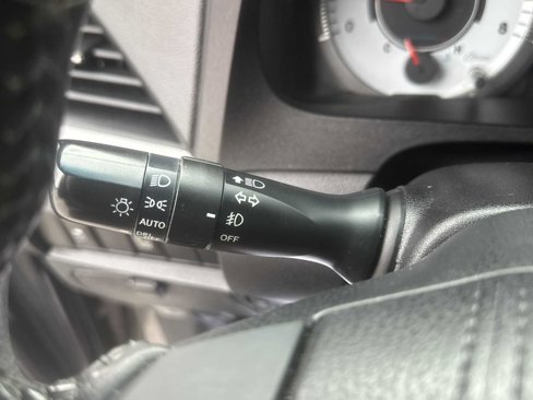 Used 2016 Toyota Sienna SE Premium image 19