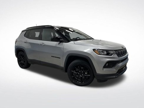 Used 2022 Jeep Compass Altitude image 37