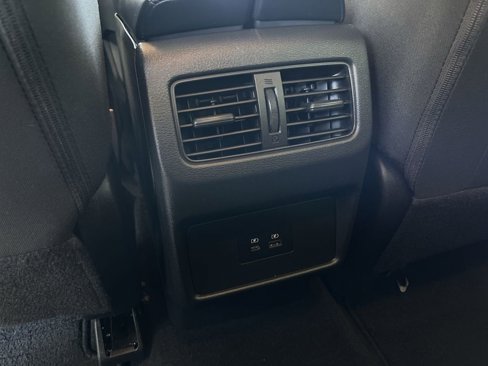 Used 2023 Nissan Rogue SV image 20