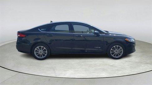 Used 2019 Ford Fusion SE image 7