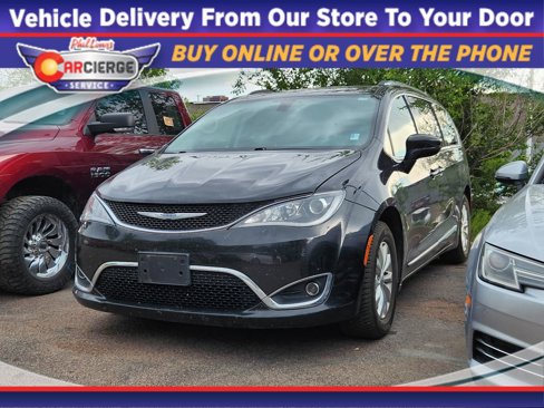 Used 2018 Chrysler Pacifica Touring-L Plus image 1