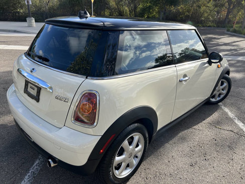 Used 2009 MINI Cooper Hardtop image 2