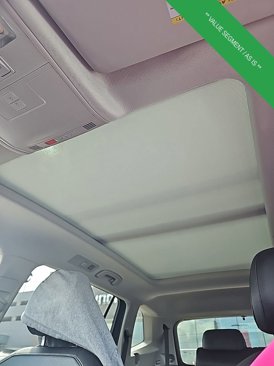 Used 2021 Volkswagen Tiguan SE w/ Panoramic Sunroof Package image 15