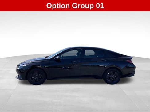 Used 2023 Hyundai Elantra SEL w/ Cargo Package image 2