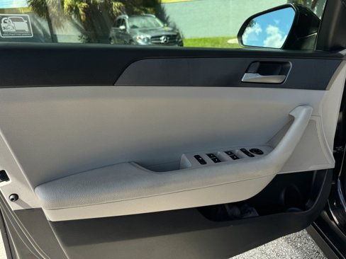 Used 2018 Hyundai Sonata SE image 10