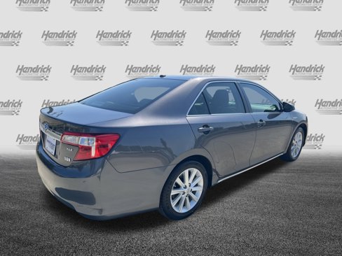Used 2013 Toyota Camry LE image 10